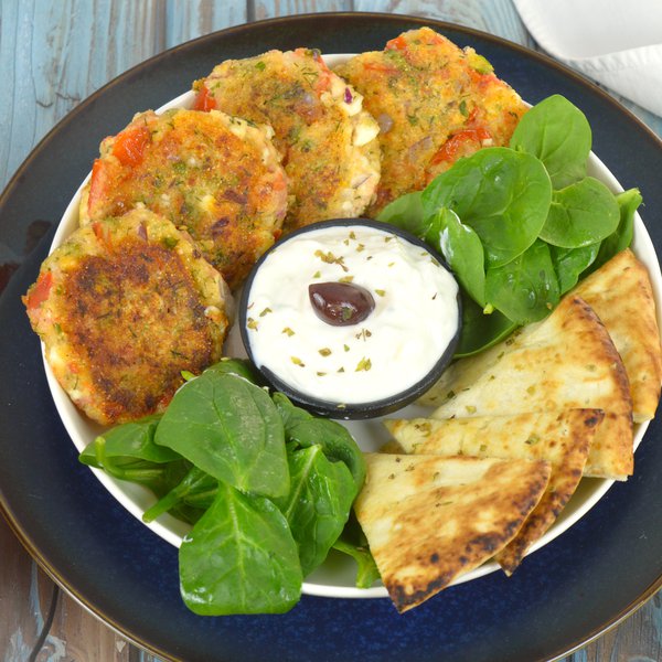 Beignets de tomate et feta style Santorini et pita grillé