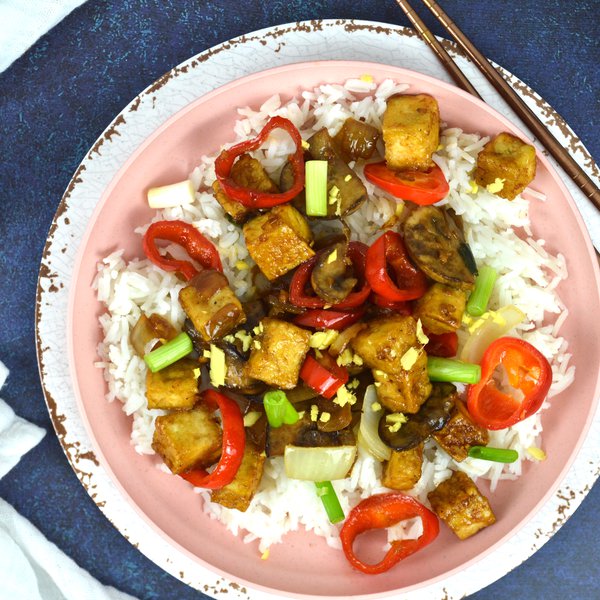 Crispy tofu bites with lime rice