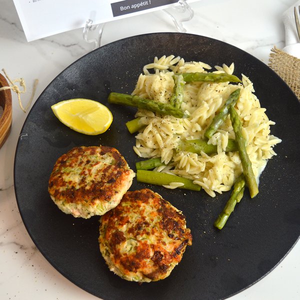 Salmon patties with orzo and white sauce